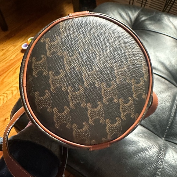 Celine Triomphe canvas small bucket bag - Picture 6 of 15